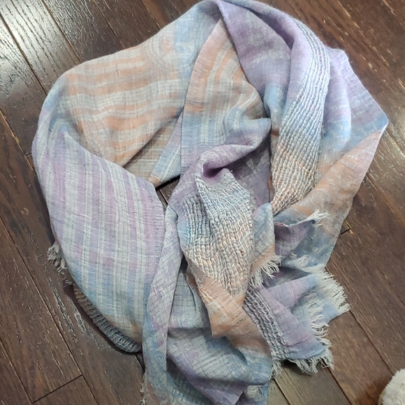 Vismaya scarf - Picture 1 of 3